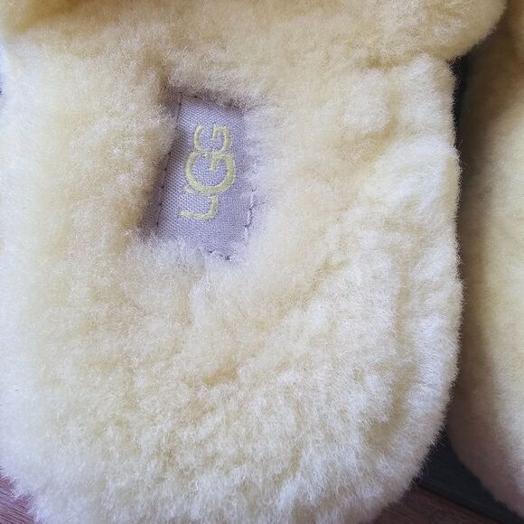 UGG Oh Yeah Fluff Slide Slippers Yellow Sheepskin Double Strap US 9 - Picture 4 of 7